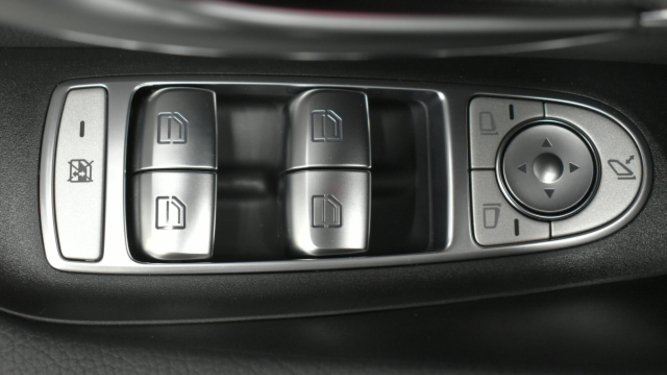 E 200 4MATIC